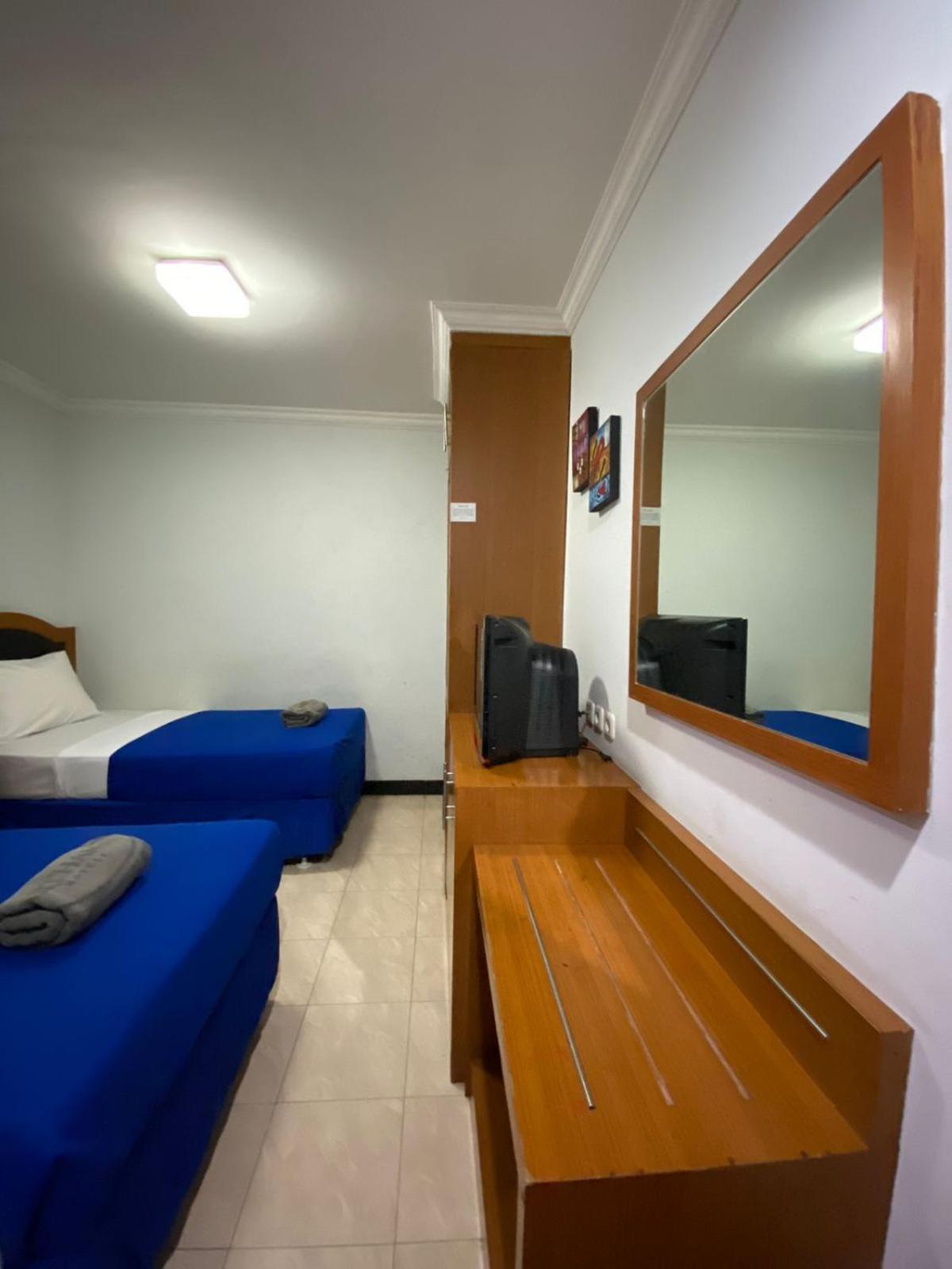 Karsa Utama Hotel Jakarta Luaran gambar
